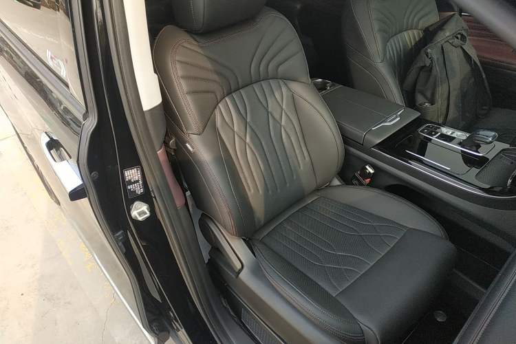 Used GAC Trumpchi M8 2024 Master Series 400T Prestige Edition Right Front Seat