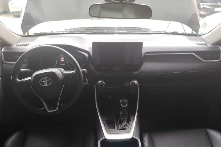 Used Toyota Wildlander 2023 2.0L CVT Two-Wheel Drive Urban Edition Center Console