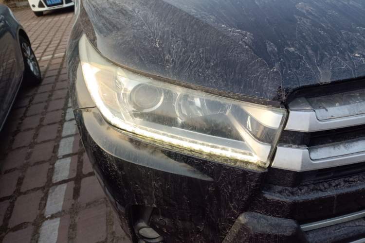 Used Toyota Highlander 2017 2.0T Four-Wheel Drive Luxury Edition 7 Seats