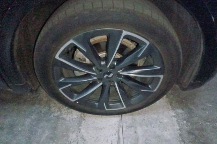 Used ONVO L60 2024 60 kWh All-Wheel Drive