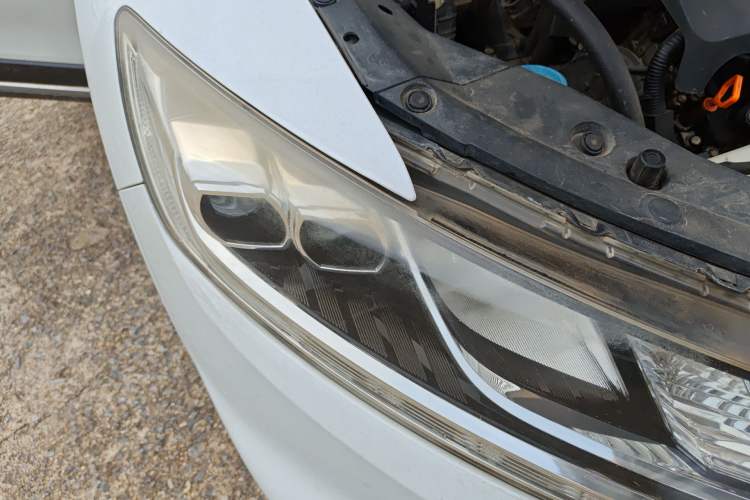 Used Honda Crosstour 2014 3.0L AWD Prestige Edition Right Front Headlight