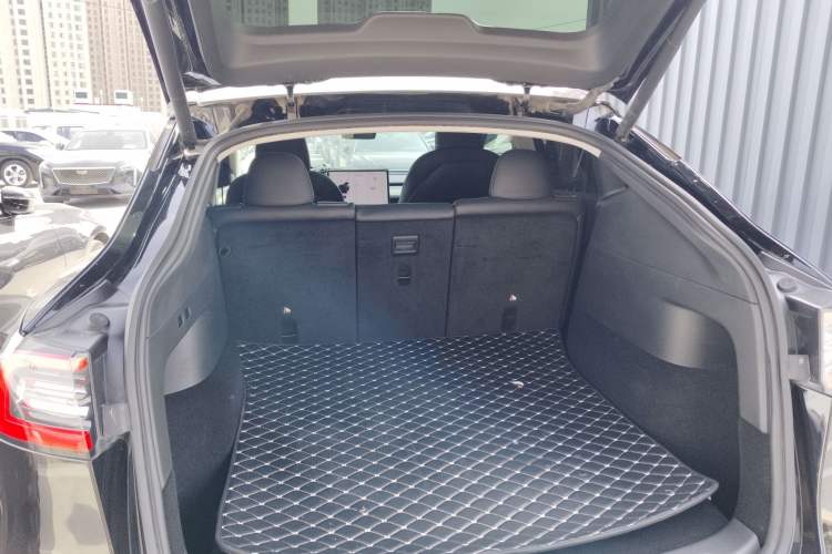 Used Tesla Model Y 2022 Rear-Wheel-Drive Version