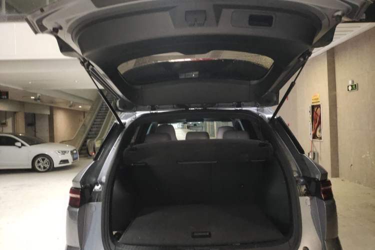 Used BYD Song Pro New Energy 2024 HONOR Edition DM-i 71KM Navigation Model Trunk