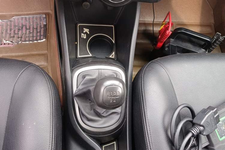 Used Kia K2 2012 Sedan 1.4L MT GLS Commemorative Edition
