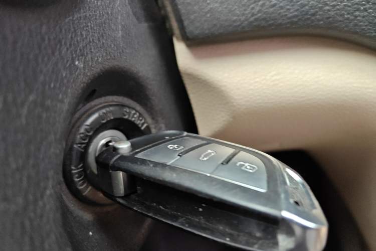 Used Haima S7 2015 Revised Version 2.0L Manual – Zongchi Trim
