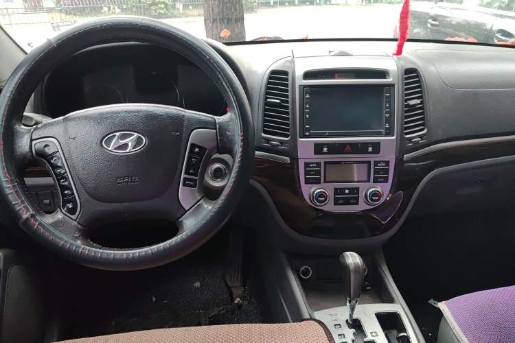 Used Hyundai Santa Fe Classic 2010 2.4 Ultimate Edition 7-Seater Four-Wheel Drive