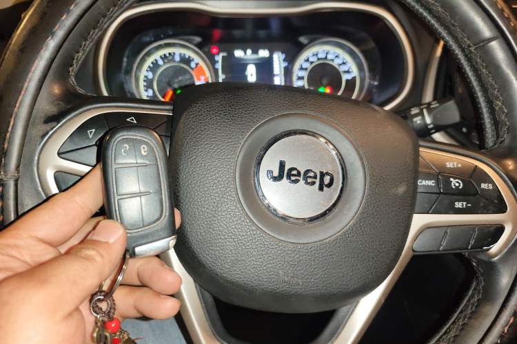Used Jeep Cherokee 2017 2.4L Leading Edition