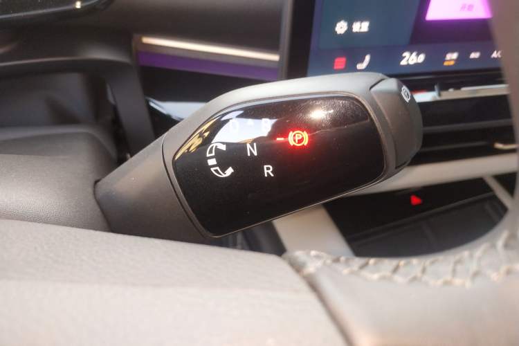 Used Volkswagen ID.UNYX 2025 Ultra Model Gear Lever