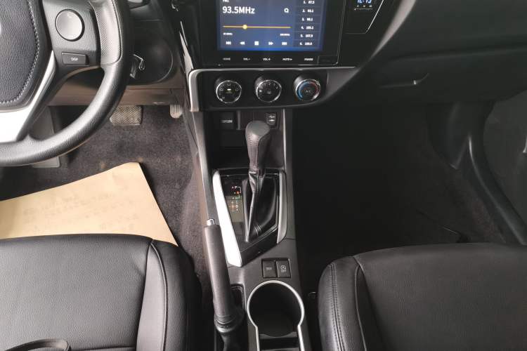 Used Toyota Levin 2017 Revised 185T CVT Elite Edition China V Standard Gear Lever