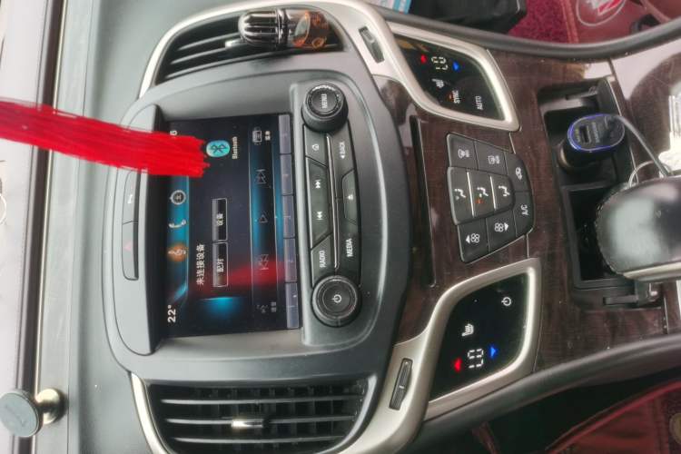 Used Buick LaCrosse 2014 2.0T SIDI Elite Tech Version Audio And AC Panel