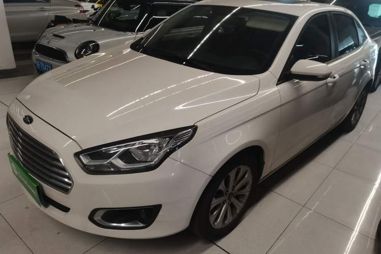 Used Ford Escort 2015 1.5L Automatic Fashion Model