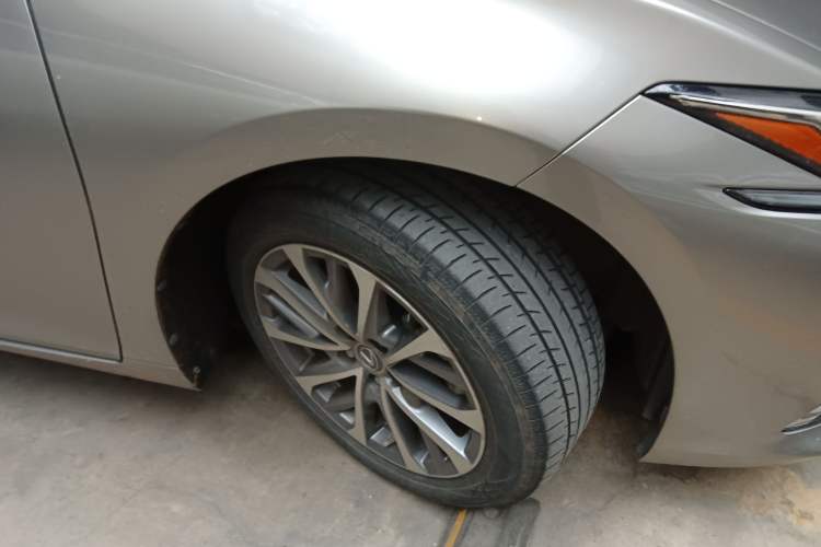 Used Lexus ES 2021 200 Excellence Edition
