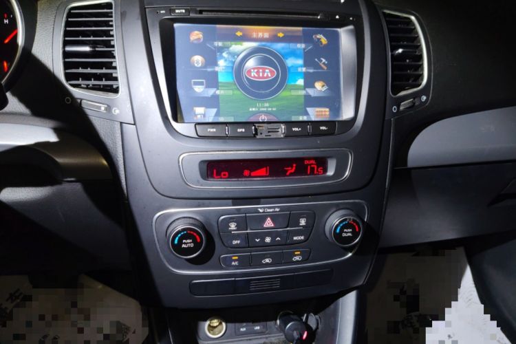 Used Kia Sorento 2013 2.4L 5-Seater Gasoline Comfort Edition
