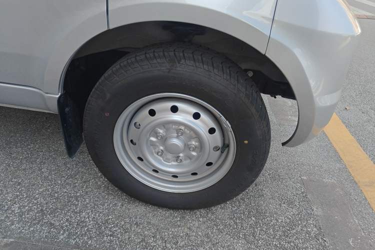 Used Wuling Rongguang 2021 1.5L Extended Standard Version with Air Conditioning – L3C