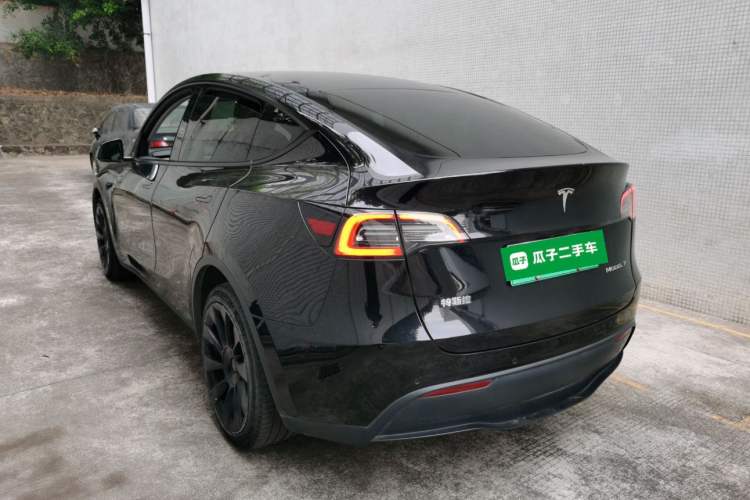 Used Tesla Model Y 2022 Long-Range All-Wheel-Drive Version
