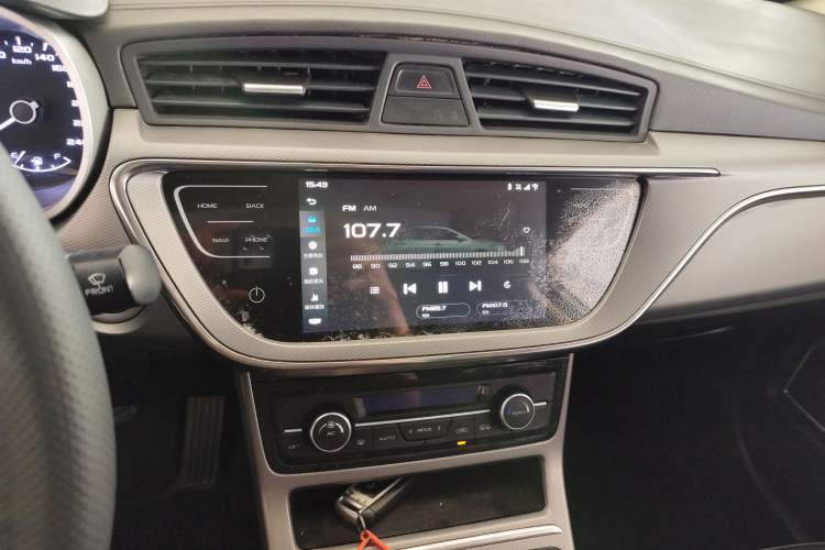 Used Geely Auto Emgrand GL 2018 1.4T Manual Elite Smart Connectivity Version