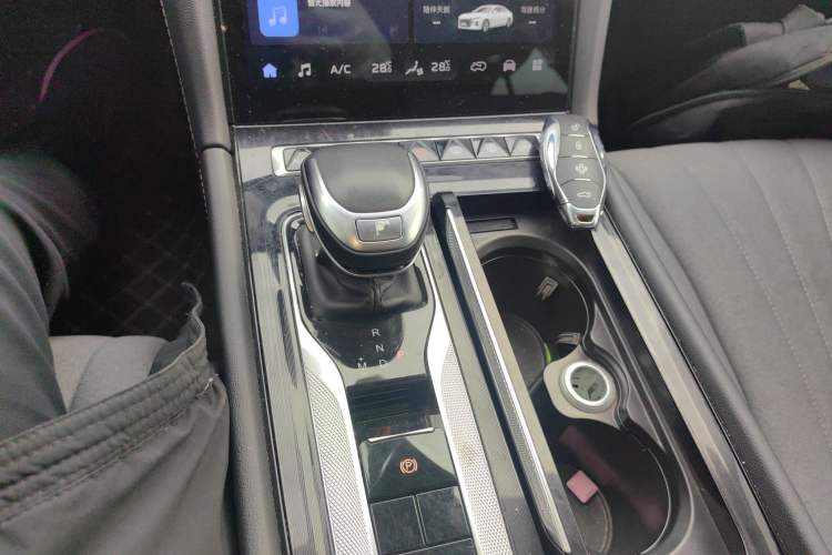 Used Hongqi H5 2024 1.5T DCT Smart Connect Flagship Edition
