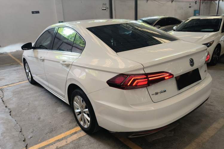 Used Volkswagen Bora 2019 1.5L Automatic Comfort Model Rear Left 45 Deg