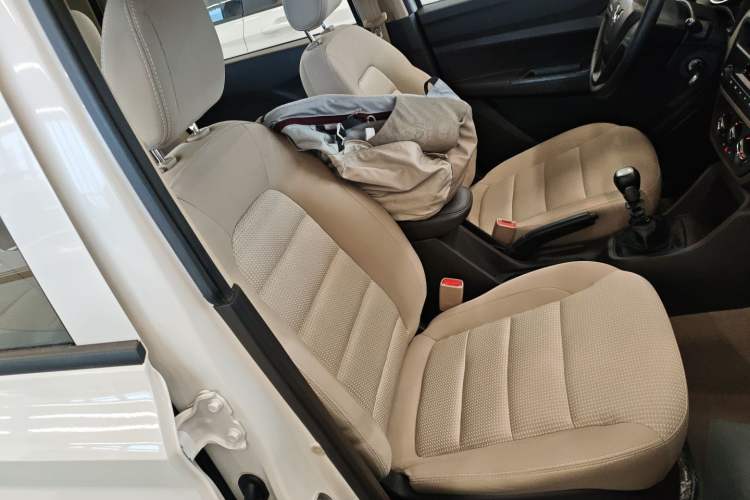 Used Wuling Hongguang 2019 1.5L S Standard Version China VI LAR