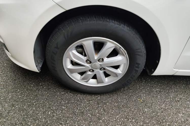 Used Kia K2 2015 Sedan 1.4L MT GLS