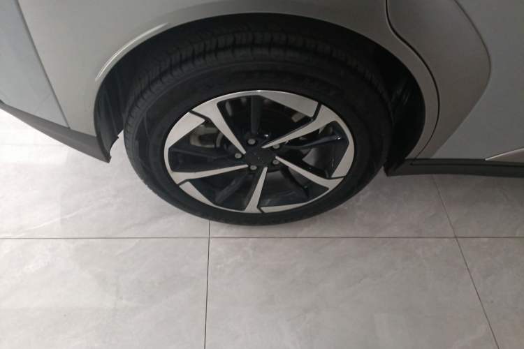 Used AION Y 2023 Younger Star Edition Exterior 5