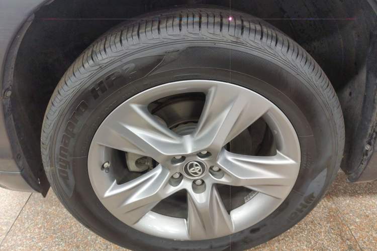 Used Toyota Highlander 2018 2.0T Four-Wheel Drive Luxury Version 7 Seats China VI Standard
