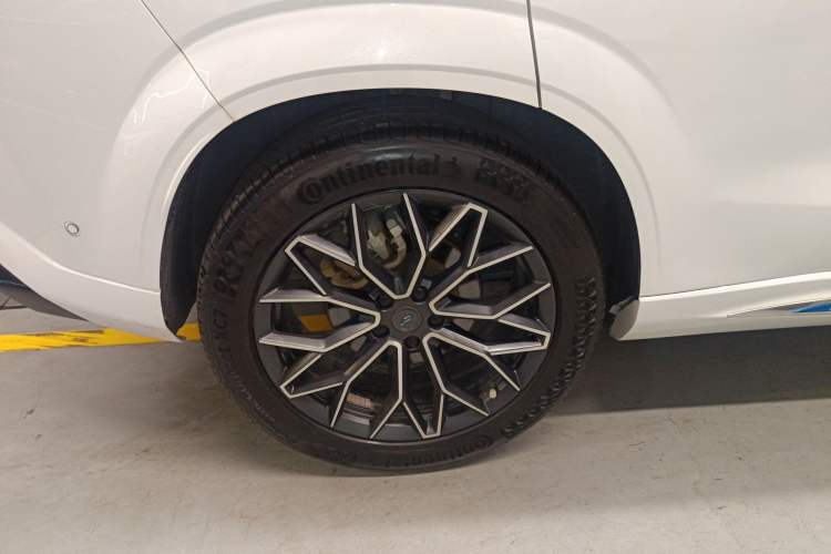 Used CHANGAN OSHAN Z6 New Energy 2022 Blue Whale iDD 150KM Flagship PLUS Smart Parking Edition Right Rear Wheel Hub