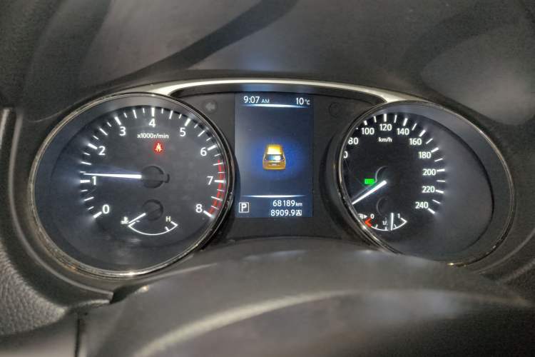 Used Nissan X-Trail 2015 2.0L CVT Comfort MAX Edition 2WD
