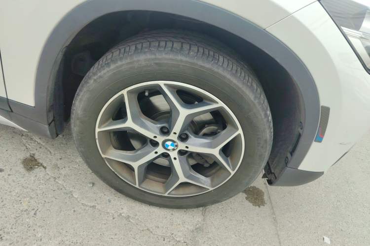 Used BMW X1 2019 xDrive20Li Luxury Model Right Front Wheel Hub