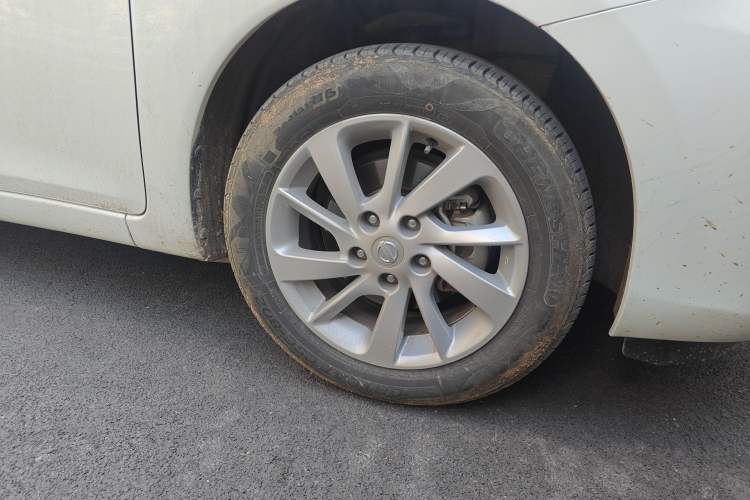 Used Nissan Tiida 2020 1.6L CVT Cool Edition Right Front Wheel Hub