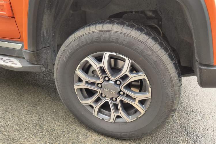 Used BAIC Off-Road BJ40 2023 2.0T Automatic Four-Wheel Drive Urban Hunter Edition Chivalrous Type Right Front Wheel Hub