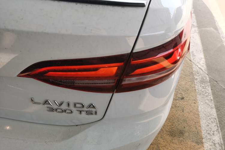 Used Volkswagen Lavida 2024 300TSI DSG Starry Sky Deluxe Edition Exterior 3