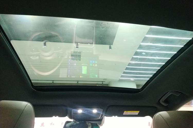 Used Wuling Xingguang S 2024 510 km Flagship Version Headliner