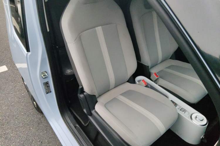 Used Wuling Air ev 2023 - Four Seats - Standard Edition