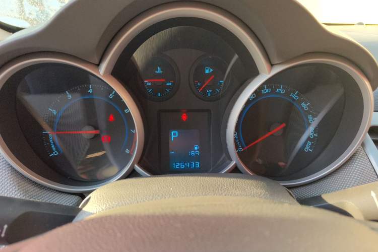 Used Chevrolet Cruze 2013 1.8L SE AT Instrument Cluster
