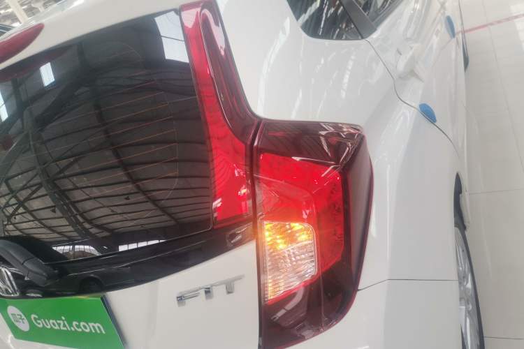 Used Honda Fit 2018 1.5L CVT Comfort Sunroof Version