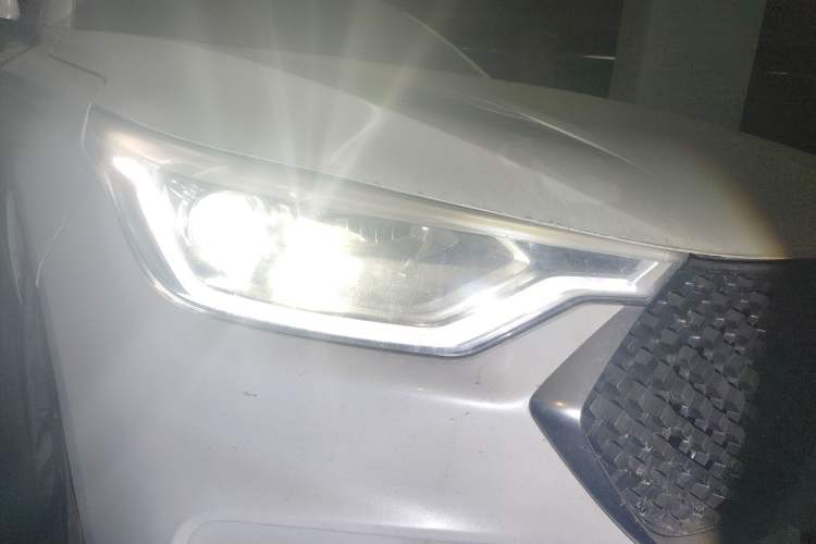 Used Baojun RC-6 2019 1.5T CVT 24-Hour Online Luxury Edition
