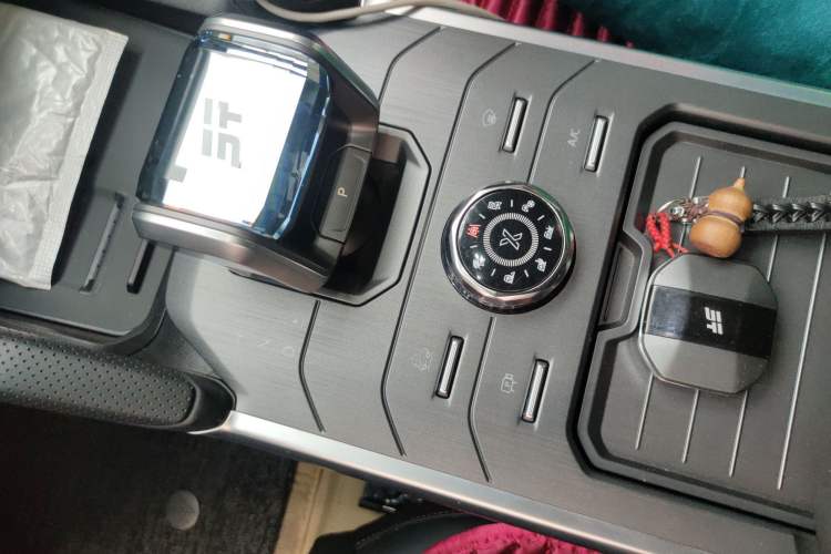 Used JETOUR Traveler 2025 2.0TD XWD Conquer Extended Version 7 Seats
