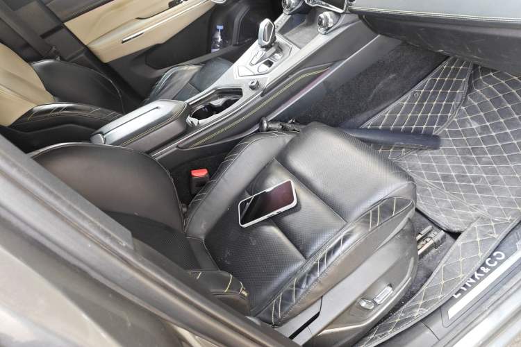 Used Lynk & Co 05 2020 2.0TD Two-Wheel Drive Shine Halo