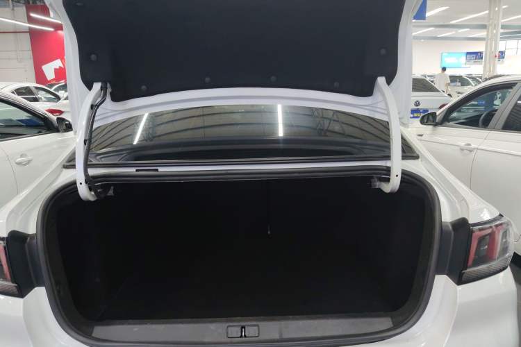 Used Peugeot 308 2018 1.6L Automatic Luxury Edition