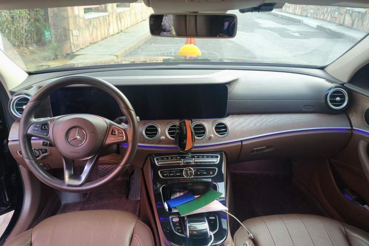 Used Mercedes-Benz E-Class 2016 E 300 L Stylish Model
