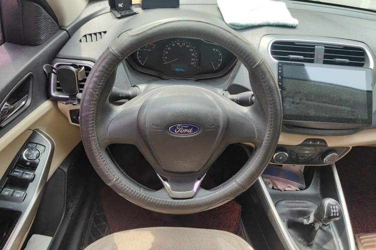 Used Ford Escort 2015 1.5L Manual Comfort Model
