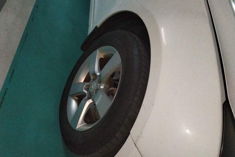 Used Chevrolet Cruze 2013 1.6L SE AT Right Front Wheel Hub