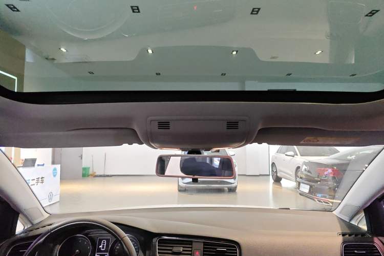 Used Volkswagen Golf 2018 230TSI Automatic Comfort Model
