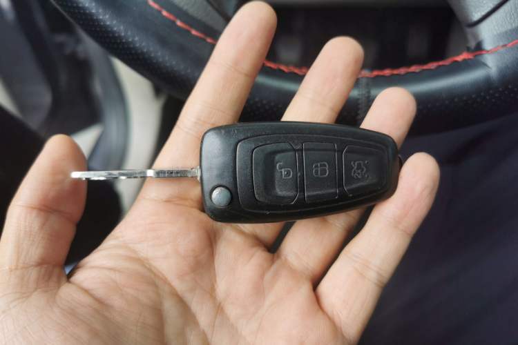 Used Ford Focus 2012 Sedan 1.6L Manual Comfort Model