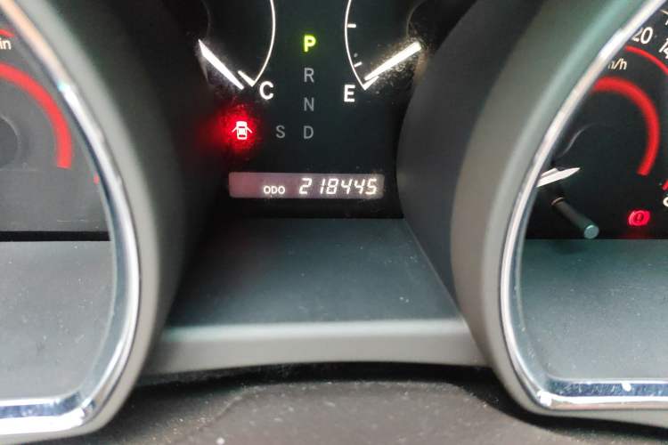 Used Toyota Highlander 2009 3.5L 4x4 7-Seater Elite Edition Odometer Close Up