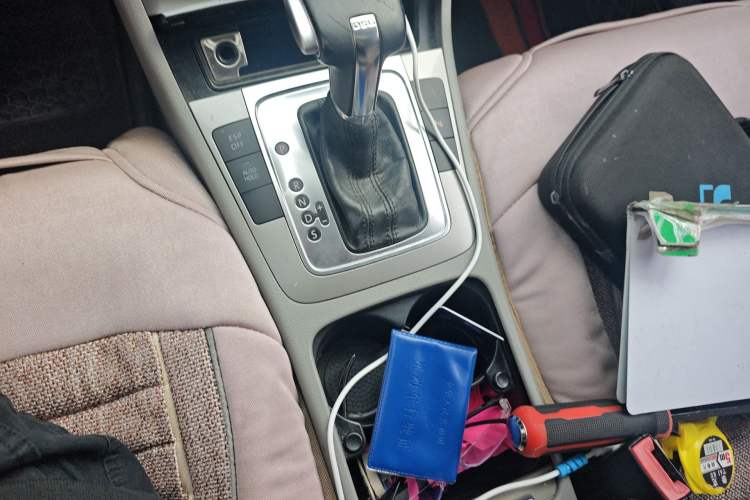 Used Volkswagen Magotan 2011 1.4 TSI Elite Edition Gear Lever