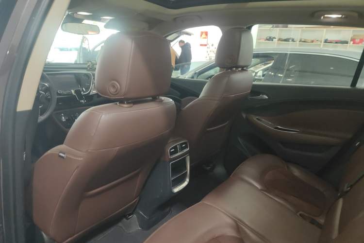 Used Buick Envision 2016 20T Two-Wheel-Drive Elite Model Headliner