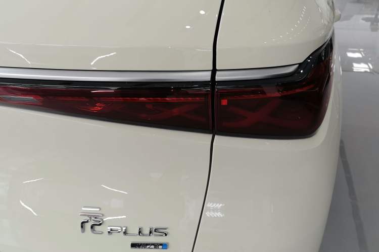 Used BYD Yuan PLUS 2025 Intelligent Driving Version 510 KM Beyond-Grade Edition Right Rear Taillight