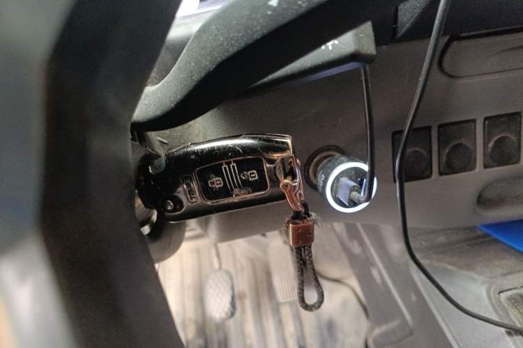 Used JMC Transit 2019 2.8T Commercial Version Short Wheelbase Mid-Roof 6-Seater China VI JX493 Vehicle Key